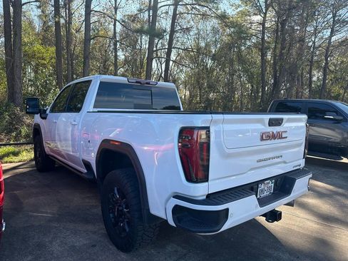 Used 2024 GMC Sierra 2500 AT4 w/ AT4 Premium Plus Package image 3