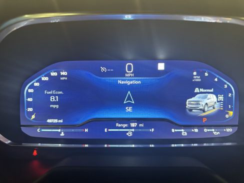 Used 2022 Chevrolet Suburban Z71 w/ Z71 Off-Road Package image 17