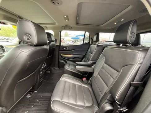 Used 2017 GMC Acadia Denali w/ Technology Package AWD/4WD image 13