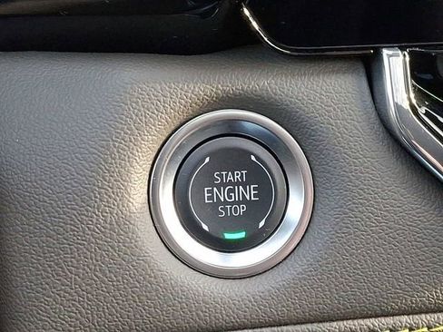 Used 2024 Chevrolet Colorado ZR2 w/ ZR2 Convenience Package III image 30