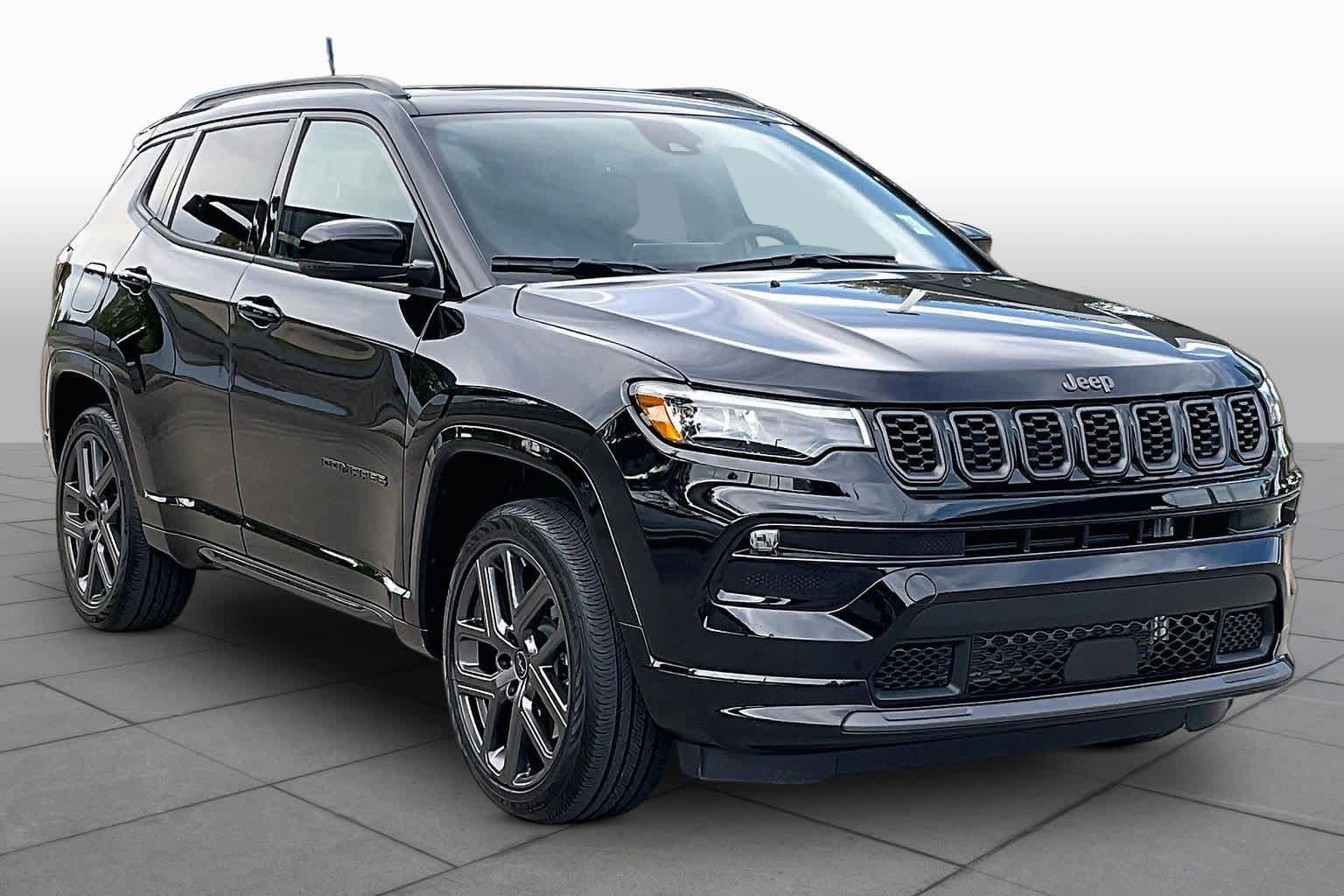 Used 2025 Jeep Compass Limited w/ High Altitude Package AWD/4WD image 3