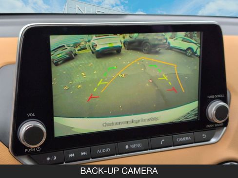 Used 2023 Nissan Sentra SV w/ SV Premium Package image 20