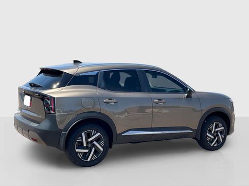 New 2026 Nissan Kicks SV FWD image 4