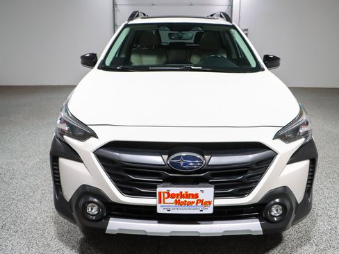 Used 2023 Subaru Outback Limited AWD/4WD image 4