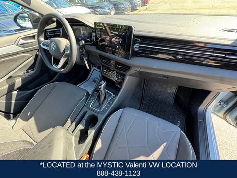 Certified 2025 Volkswagen Jetta Sport FWD image 25