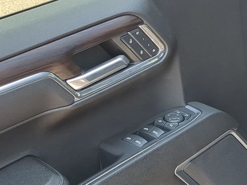 Used 2024 GMC Sierra 1500 SLT image 23