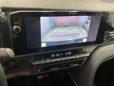 Used 2025 Toyota Camry XSE FWD image 21