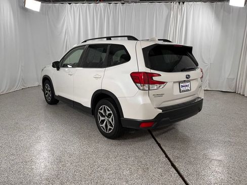 Used 2021 Subaru Forester Premium AWD/4WD image 9