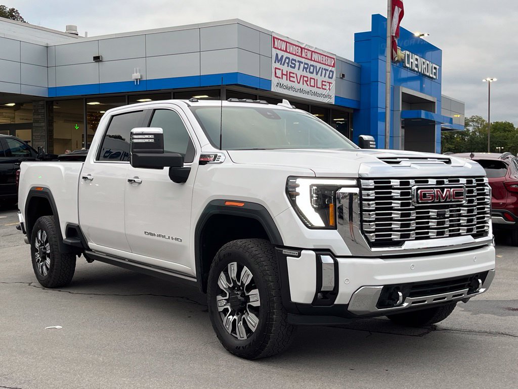 Used 2024 GMC Sierra 2500 Denali w/ Denali Reserve Package AWD/4WD image 2
