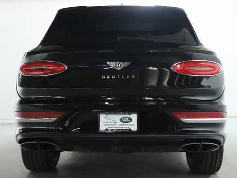 Used 2022 Bentley Bentayga image 7