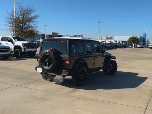 Used 2023 Jeep Wrangler Willys image 9