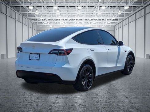 Used 2023 Tesla Model Y Long Range AWD/4WD image 5