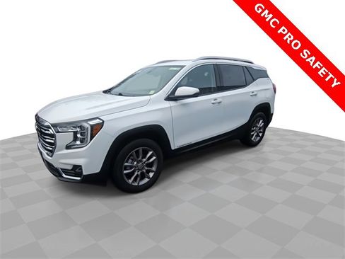 Used 2024 GMC Terrain SLT image 4