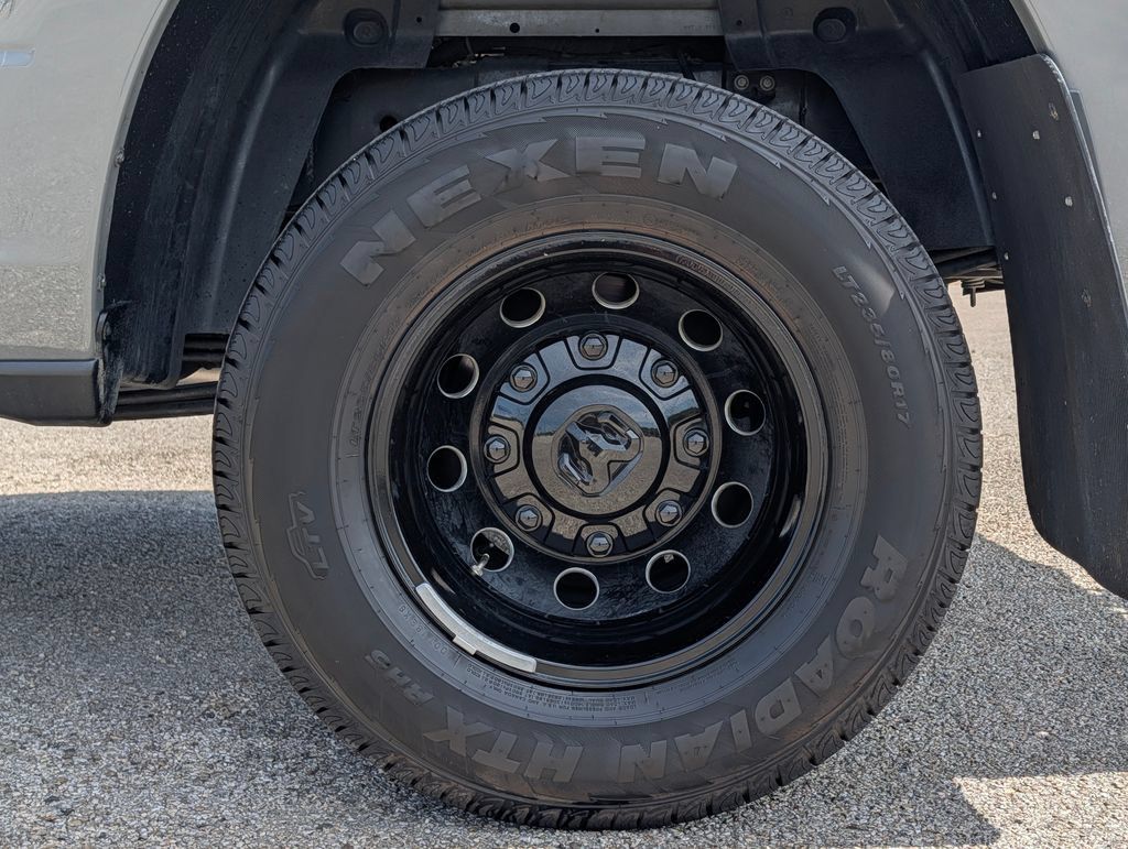 Used 2026 RAM 3500 Laramie AWD/4WD image 22