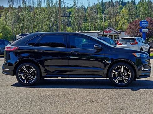 Used 2020 Ford Edge ST w/ Cold Weather Package AWD/4WD image 10