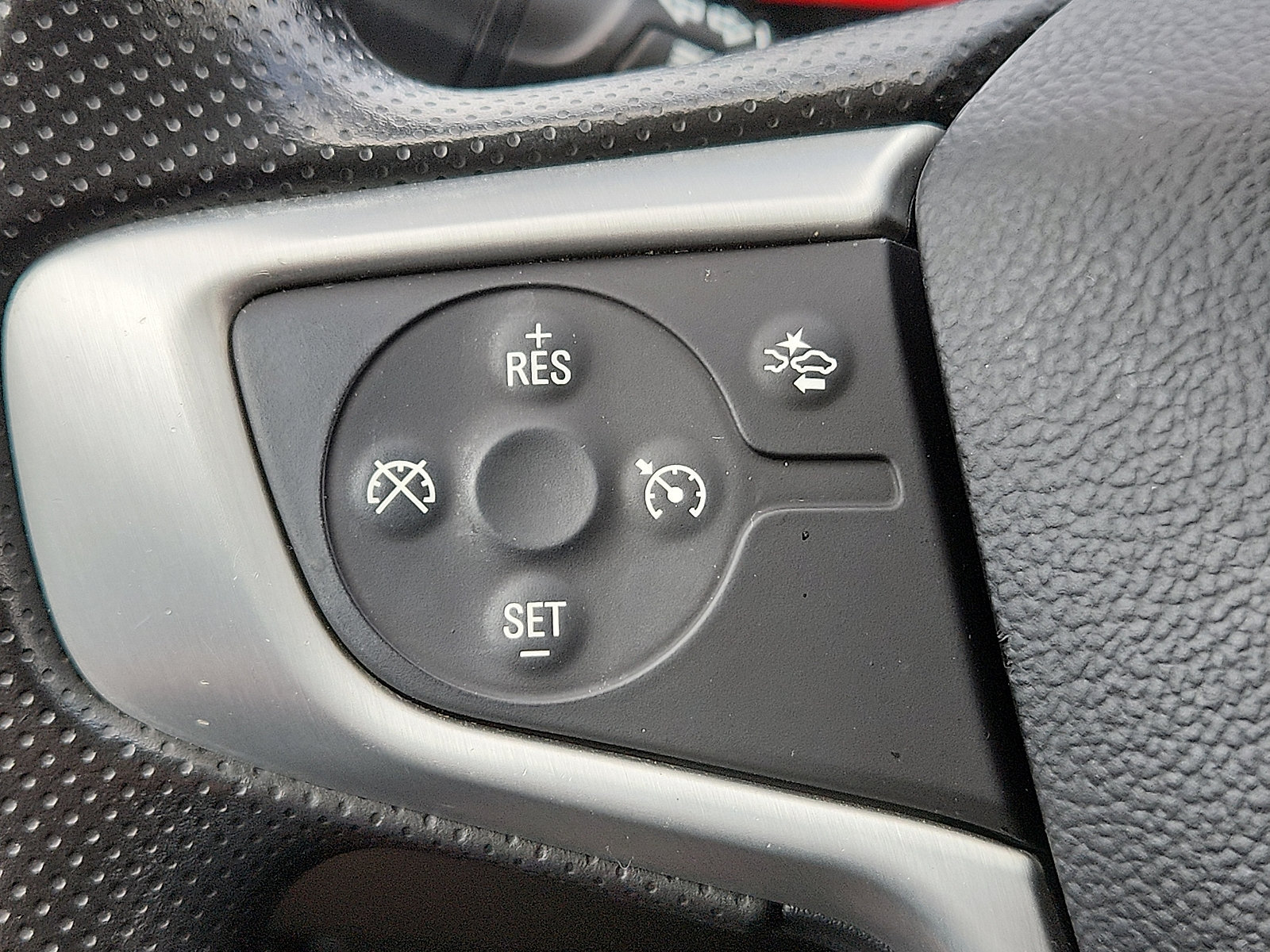 Used 2023 GMC Terrain SLE w/ Driver Convenience Package FWD image 21