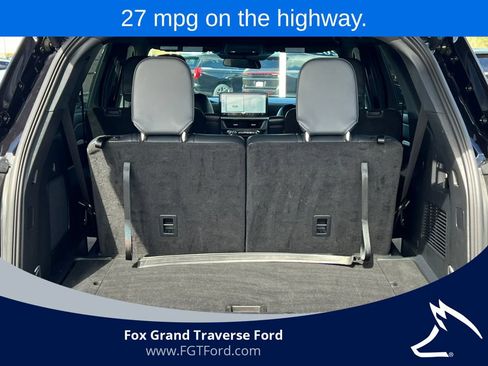 Certified 2025 Ford Explorer ST-Line AWD/4WD image 36
