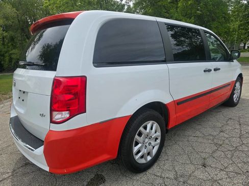 Used 2014 RAM C/V Tradesman w/ UConnect Hands-Free Group FWD image 5