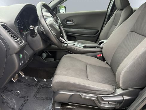 Used 2019 Honda HR-V Sport image 7