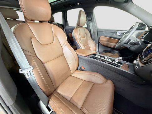 Certified 2023 Volvo XC60 B5 Ultimate w/ Climate Package image 30