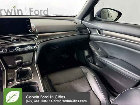 Used 2018 Honda Accord Sport image 25