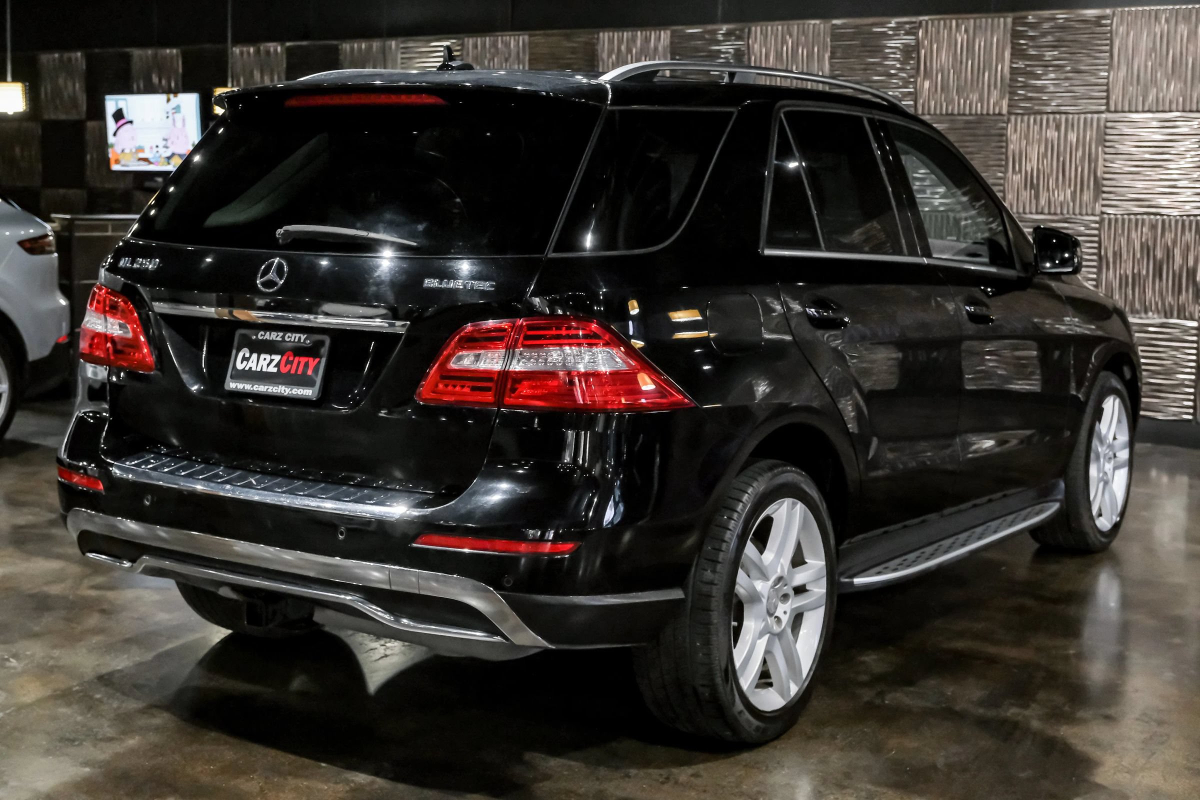 Used 2015 Mercedes-Benz ML 250 BlueTEC 4MATIC image 8