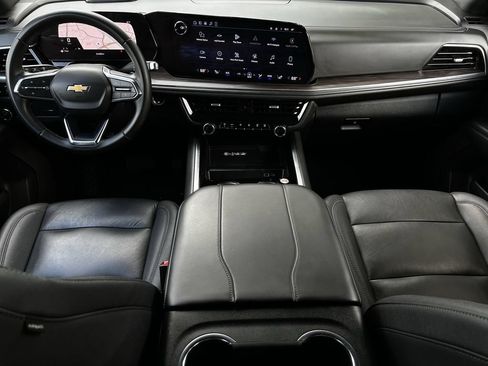 Used 2025 Chevrolet Tahoe LT RWD image 12
