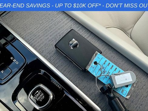 Used 2025 Volvo XC90 B6 Plus w/ Protection Package Premier image 34