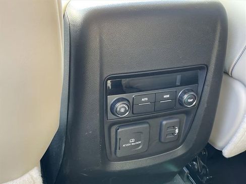 Certified 2020 Buick Enclave Essence w/ Sound and Sites Package image 21