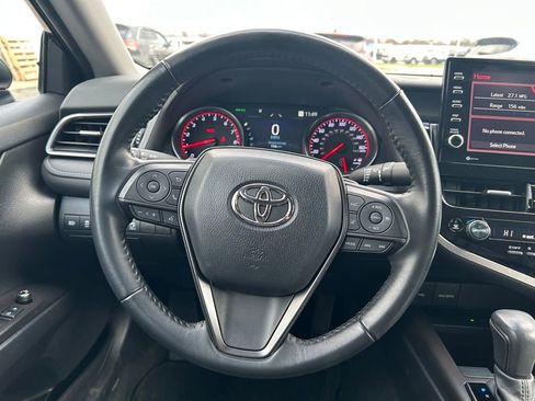 Used 2022 Toyota Camry XSE image 10