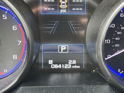 Used 2018 Subaru Outback 2.5i Limited AWD/4WD image 12