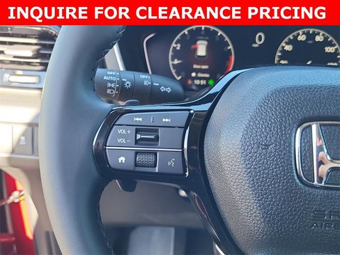 New 2025 Honda Pilot Touring image 11