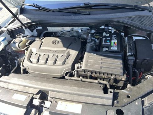 Used 2021 Volkswagen Tiguan SE R-Line FWD image 9