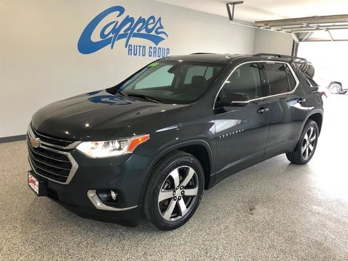 Used 2020 Chevrolet Traverse LT w/ LT Premium Package image 1