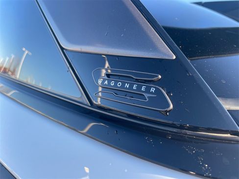 Used 2025 Jeep Wagoneer Launch Edition w/ Trailer Tow Group image 59