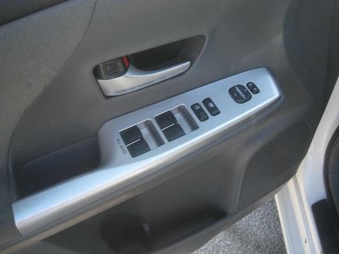 Used 2012 Toyota Prius V Three FWD image 19