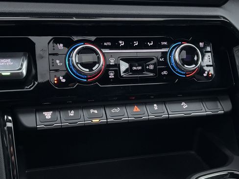 Used 2024 GMC Sierra 2500 AT4 w/ AT4 Premium Plus Package image 29