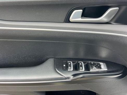 Used 2023 Kia K5 LXS image 14