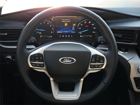 Certified 2022 Ford Explorer XLT w/ Equipment Group 202A image 15