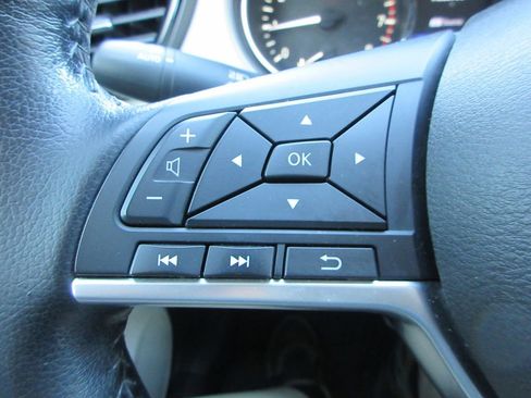 Used 2020 Nissan Rogue Sport SL image 26