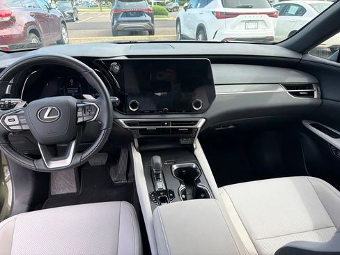 Used 2025 Lexus RX 350h AWD/4WD image 10