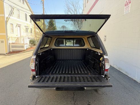 Used 2010 Toyota Tacoma 2WD Access Cab image 29
