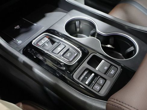 Used 2024 Honda Pilot Elite image 30