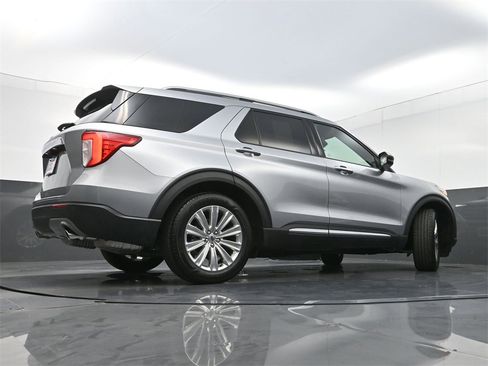Used 2020 Ford Explorer Limited image 32
