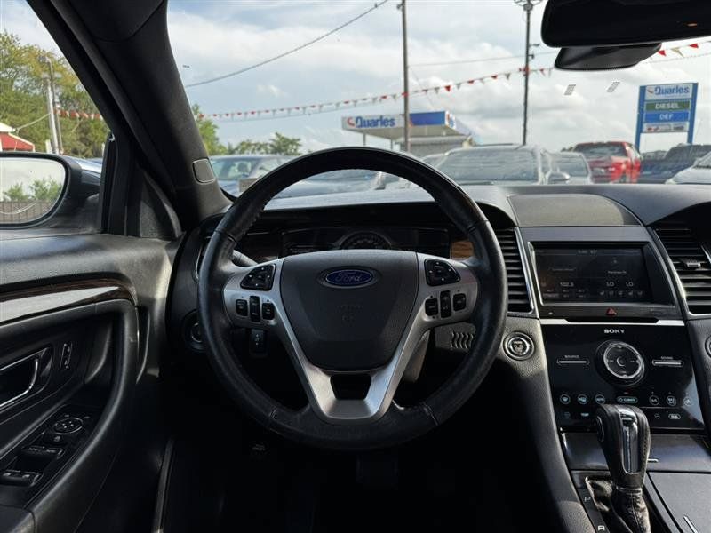 Used 2015 Ford Taurus Limited w/ Equipment Group 301A FWD image 13