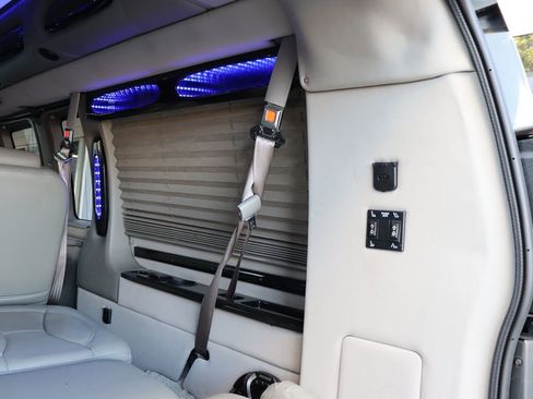 Used 2014 GMC Savana 1500 image 54