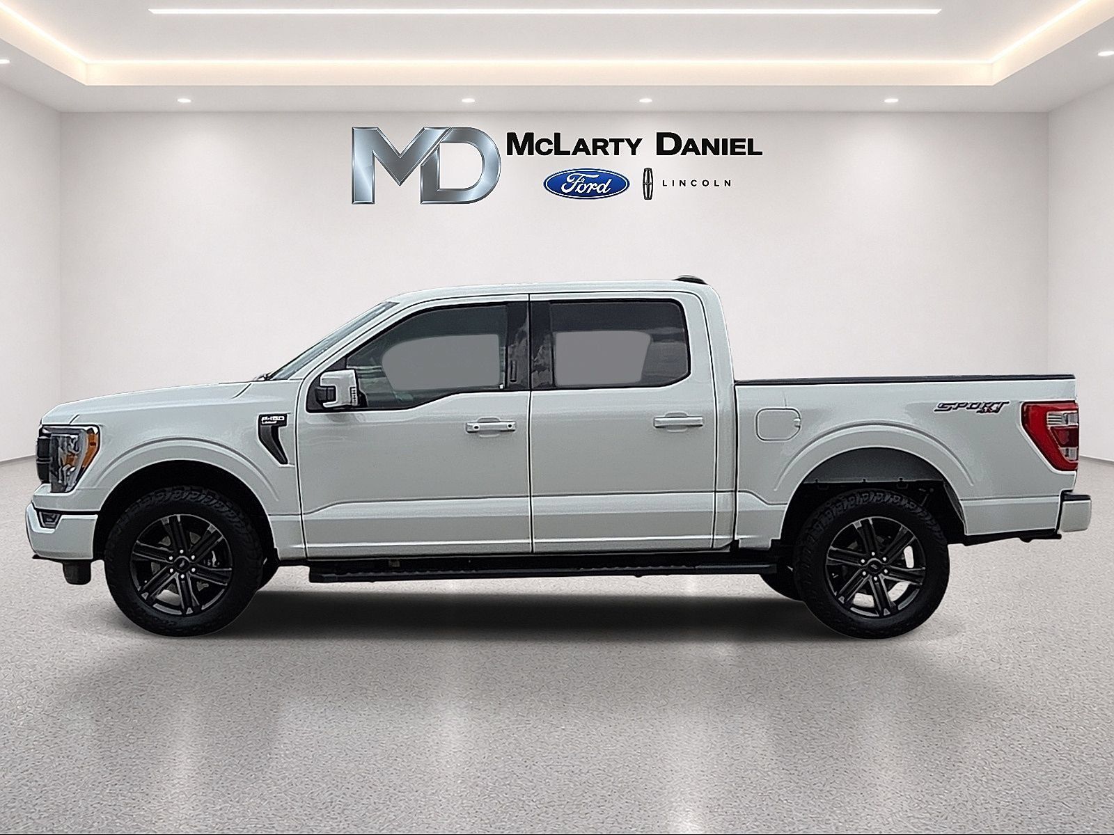 Certified 2022 Ford F150 Lariat AWD/4WD image 3
