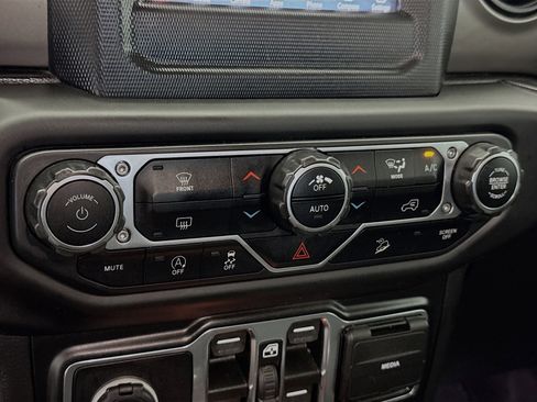Used 2020 Jeep Wrangler Unlimited Sport S AWD/4WD image 12