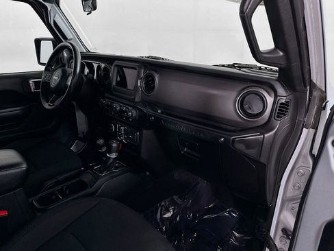Certified 2022 Jeep Wrangler Unlimited Sport image 39