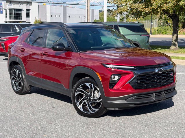 Used 2025 Chevrolet TrailBlazer RS w/ Convenience Package AWD/4WD image 1